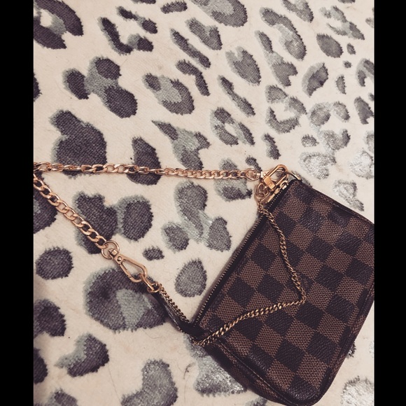 ✨LAST ONE✨[boutique] gold crossbody chain - Picture 6 of 8